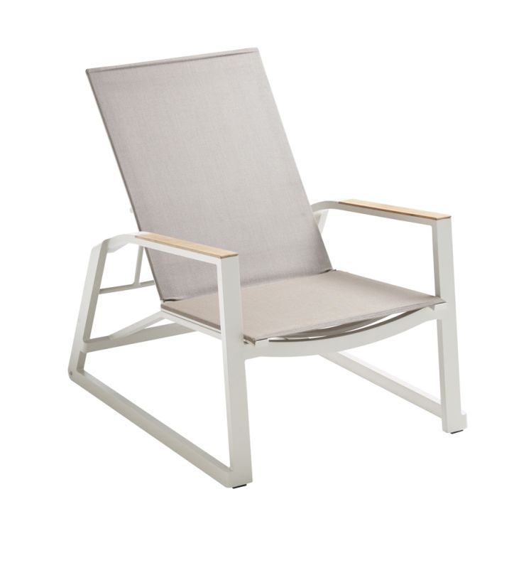 sandy|gartenstuhl-deckchair-solpuri-foxx-aluminium-textilene-liegestuhl-dove-studio-02.jpg